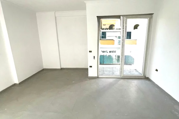 Apartment for sale in Tirana 1+1, Emty