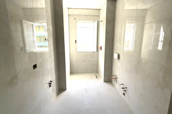 Apartment for sale in Tirana 1+1, Emty