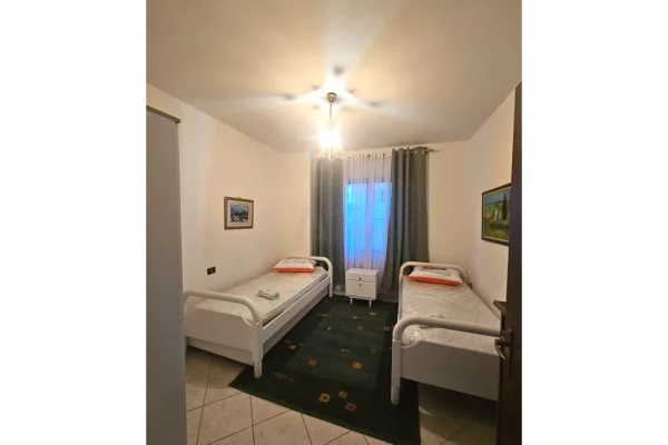 Shtepi me qera 2+1 ne Tirane - 500 Euro