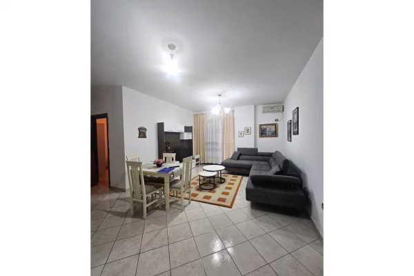 Shtepi me qera Apartament ne Tirane, 2+1, Mobilimi E mobiluar, Pagesa 500  Euro.