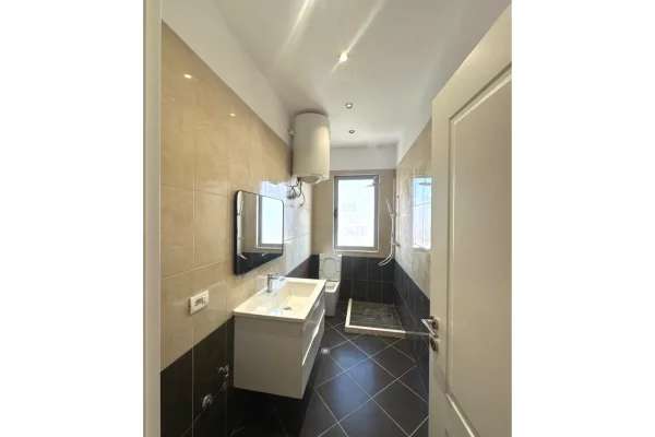 Shtepi ne shitje Apartament ne Tirane, 1+1, Mobilimi E mobiluar, Pagesa 121,000  Euro.