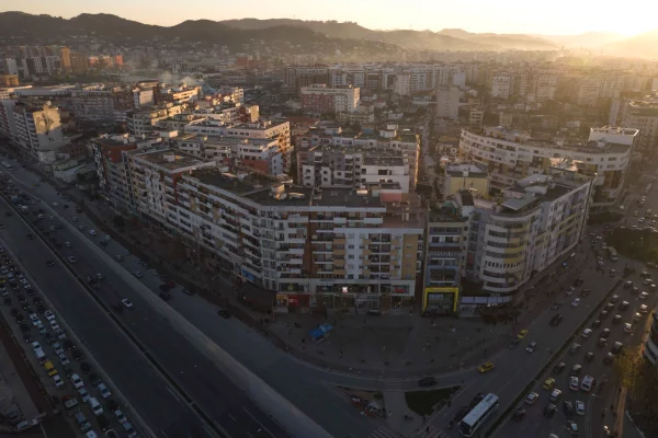 Shitet Apartament 1+1 në Astir, Objekti Ales