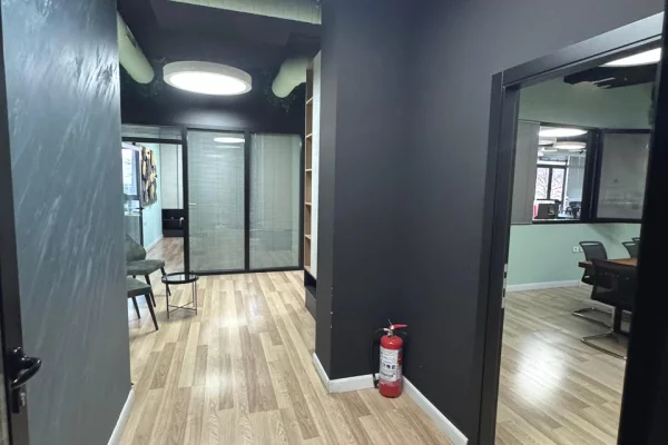  Ambient Biznesi Ekskluziv me Qira – Lokacion Strategjik!