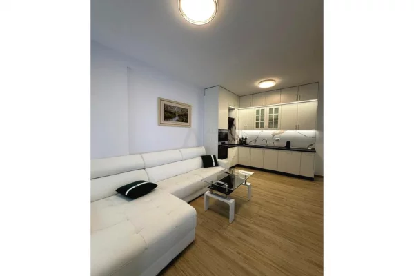 Shtepi me qera 2+1 ne Tirane - 550 Euro