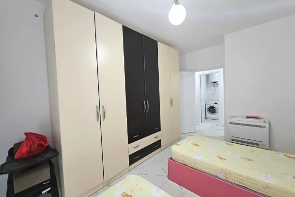 Shtepi me qera 2+1 ne Tirane - 500 Euro