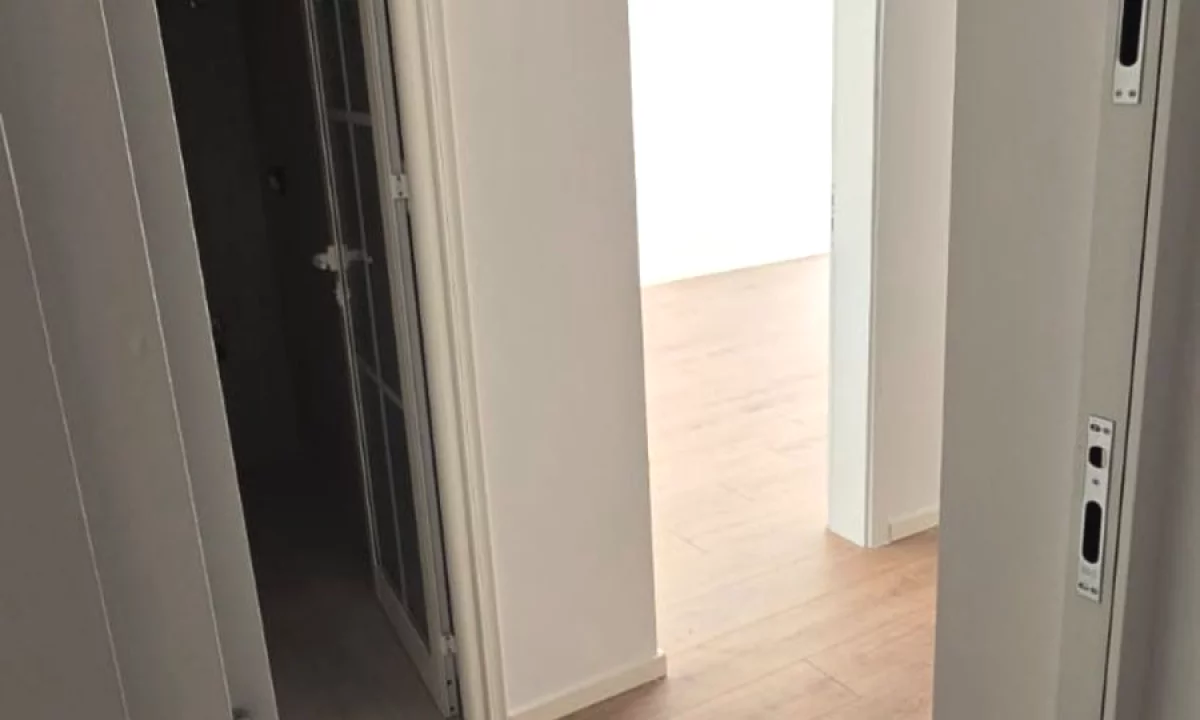 Apartment for sale in Tirana 1+1, Emty