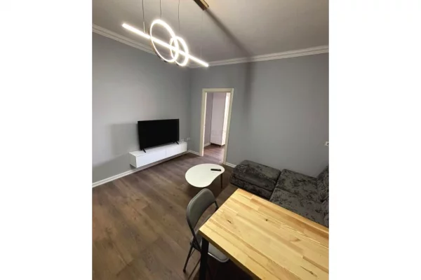 Shtepi me qera Apartament ne Tirane, 1+1, Mobilimi E mobiluar, Pagesa 400  Euro.