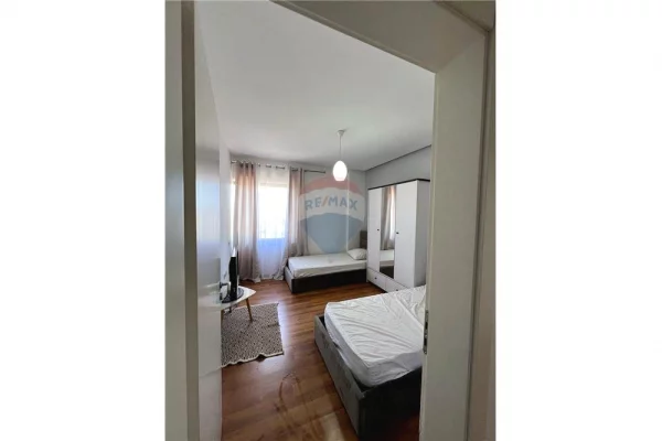 Shtepi me qera Apartament ne Tirane, 2+1, Mobilimi E mobiluar, Pagesa 60,000  Leke.