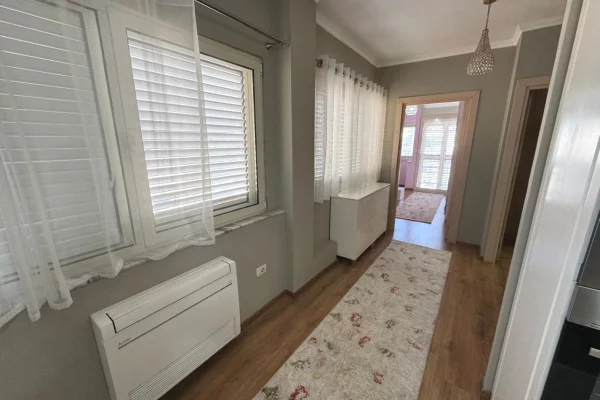 Shtepi me qera 2+1 ne Tirane - 65,000 Leke