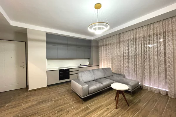 Shtepi me qera Apartament ne Tirane, 1+1, Mobilimi E mobiluar, Pagesa 85,000  Leke.