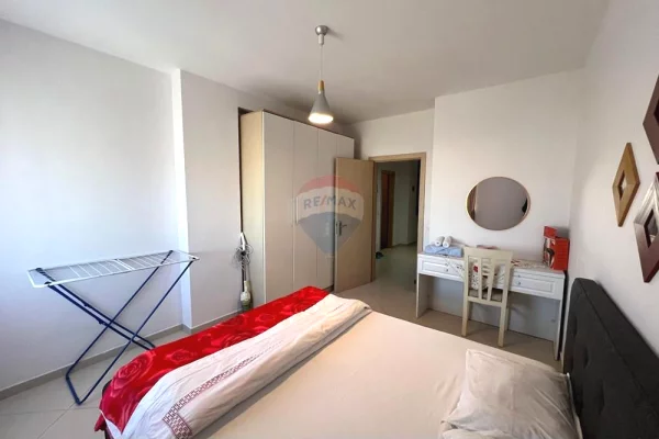 Shtepi ne shitje Apartament ne Tirane, 2+1, Mobilimi E mobiluar, Pagesa 85,000  Euro.