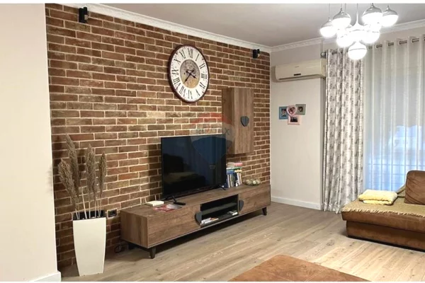 Shtepi ne shitje 2+1 ne Tirane - 250,000 Euro