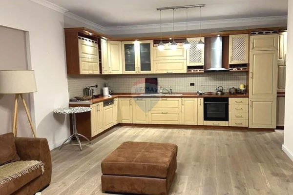 Shtepi ne shitje 2+1 ne Tirane - 250,000 Euro