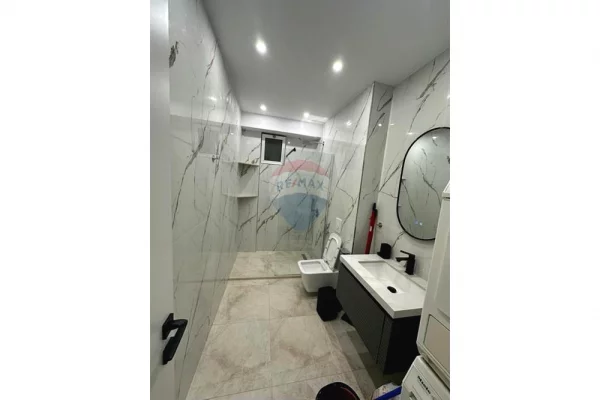 Shtepi me qera 1+1 ne Tirane - 750 Euro