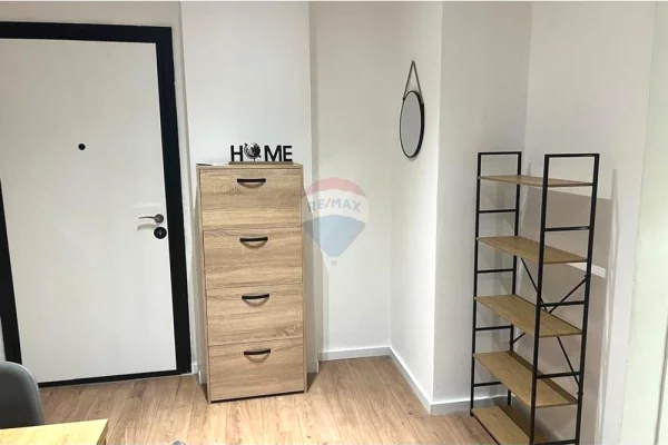 Shtepi me qera Apartament ne Tirane, 1+1, Mobilimi E mobiluar, Pagesa 750  Euro.