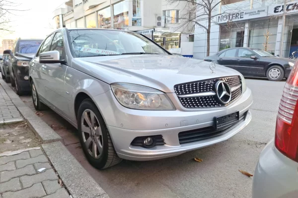 Cars for sale in Elbasan, Mercedes-Benz, 2010 gasoline-gas,Kambio Automatik Payment 6,800  Euro.
