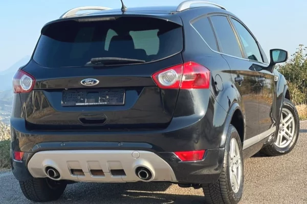 Makina ne shitje ne Lushnje, Ford, 2013 gasoline-gas,Kambio Automatik Pagesa 8,600  Euro.