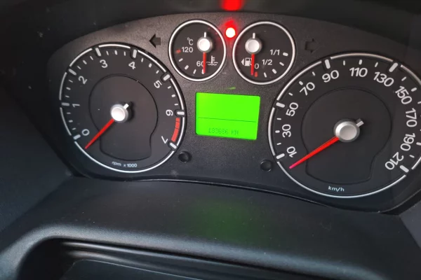 Makina ne shitje  ne Elbasan - 4,300 Euro