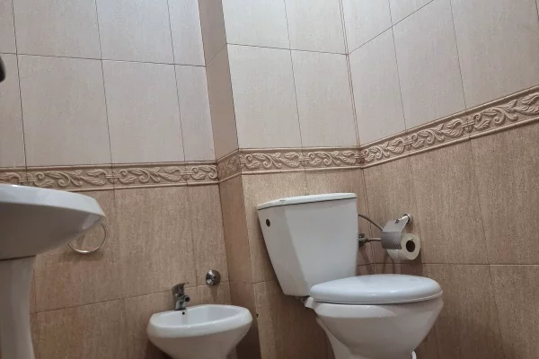 Shtepi me qera 1+1 ne Durres - 350 Euro