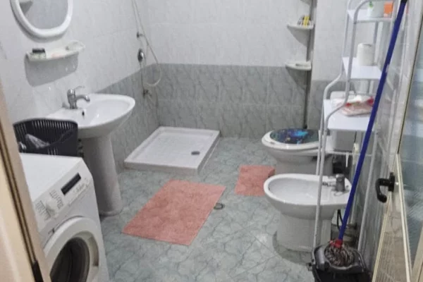 Shtepi me qera 1+1 ne Durres - 30,000 Leke