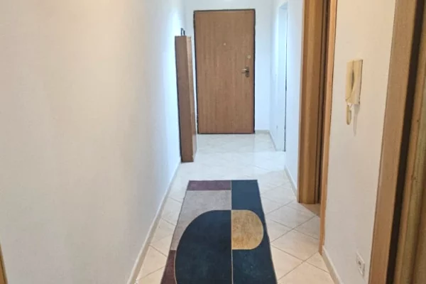 Shtepi me qera Apartament ne Durres, 1+1, Mobilimi E mobiluar, Pagesa 30,000  Leke.