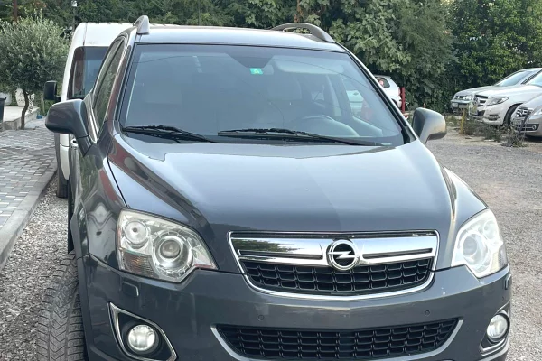 Makina ne shitje ne Tirane - 6,300 Euro