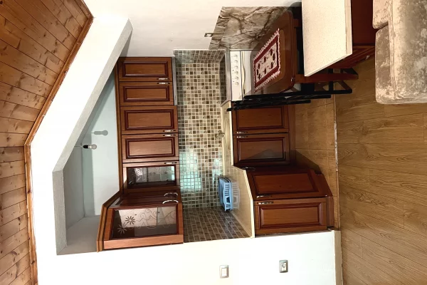 Shtepi me qera 1+1 ne Tirane - 35,000 Leke