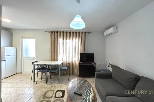 Shtepi me qera Apartament ne Tirane, 1+1, Mobilimi Pjeserisht e mobiluar, Pagesa 550  Euro.