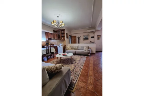 Shtepi me qera Apartament ne Tirane, 2+1, Mobilimi Pjeserisht e mobiluar, Pagesa 700  Euro.