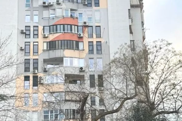 Apartment for rent in Tirana 3+1, Emty