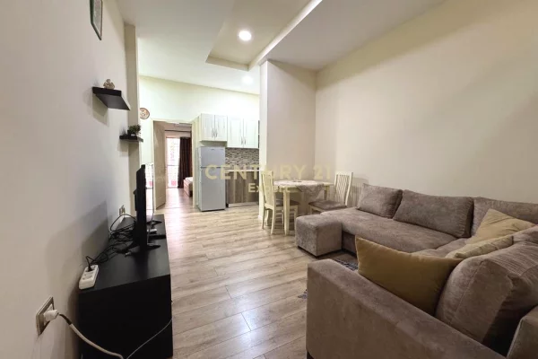 Shtepi me qera Apartament ne Tirane, 2+1, Mobilimi E mobiluar, Pagesa 600  Euro.