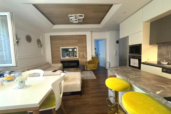 Shtepi ne shitje Apartament ne Tirane, 2+1, Mobilimi E mobiluar, Pagesa 195,000  Euro.