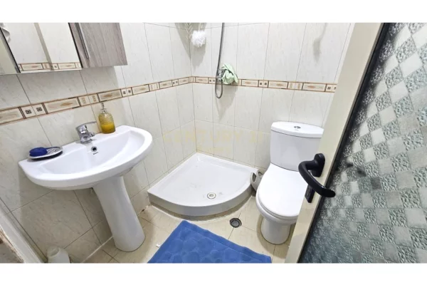 Shtepi ne shitje Apartament ne Durres, Garsoniere, Mobilimi E mobiluar, Pagesa 36,000  Euro.