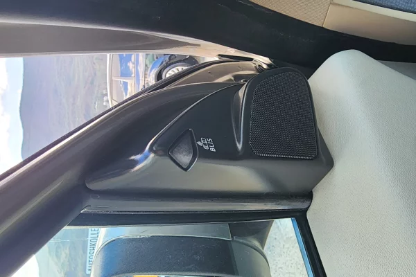 Makina ne shitje ne Tirane, Volvo, 2015 Benzine,Kambio Automatik Pagesa 11,000  Euro.