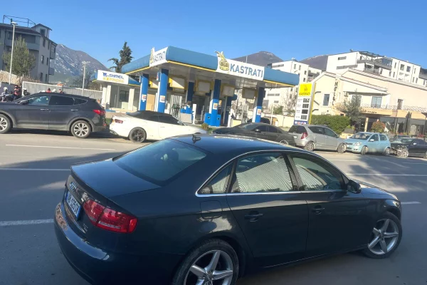 Makina ne shitje ne Tirane - 6,500 Euro