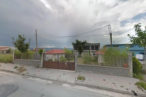 Ambient biznesi me qera Korce