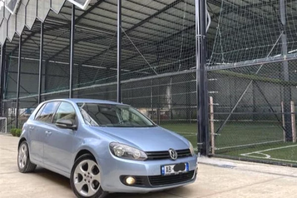 Makina ne shitje ne Tirane - 6,500,000 Leke