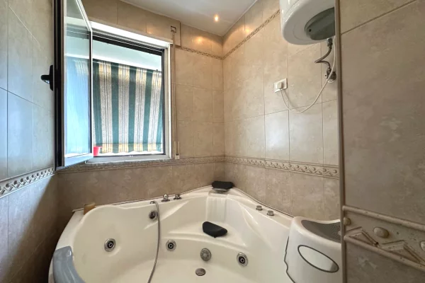 Shtepi me qera 2+1 ne Tirane - 80,000 Leke