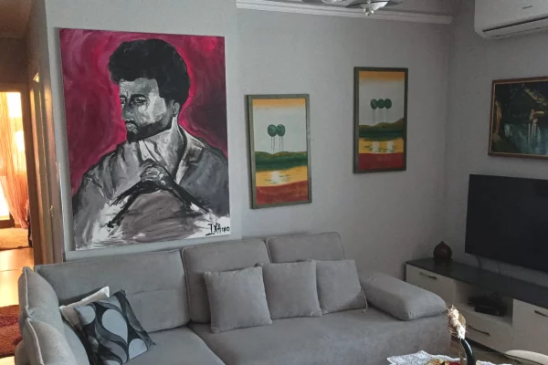 Shtepi me qera 2+1 ne Tirane - 700 Euro