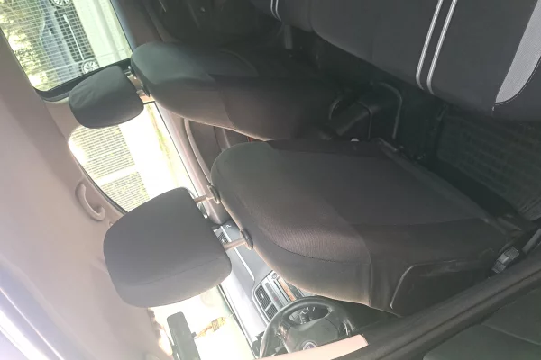 Makina ne shitje ne Tirane - 290,000 Leke