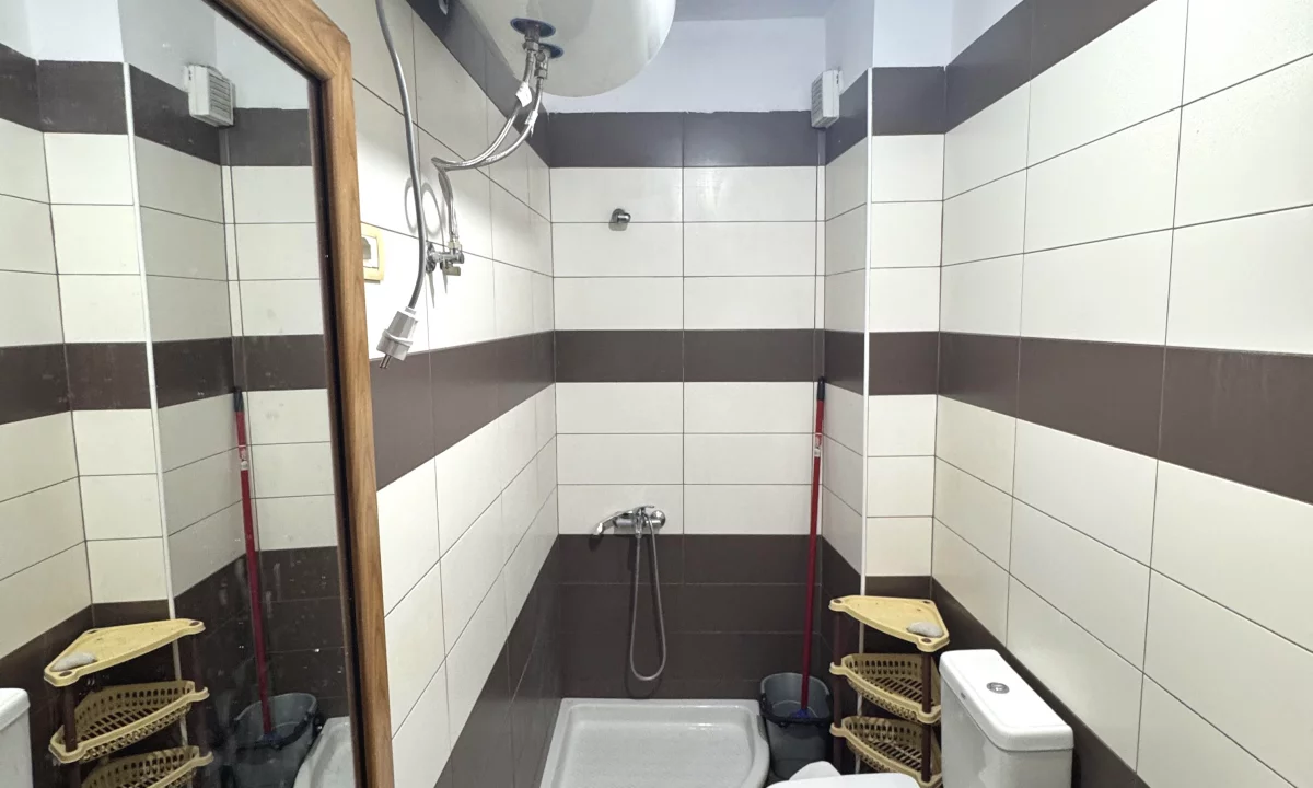 Shtepi me qera Apartament ne Tirane, 1+1, Mobilimi E mobiluar, Pagesa 450  Euro.