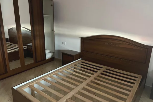 Shtepi me qera 1+1 ne Tirane - 500 Euro