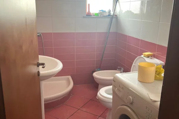 Shtepi me qera Apartament ne Tirane, 1+1, Mobilimi E mobiluar, Pagesa 500  Euro.