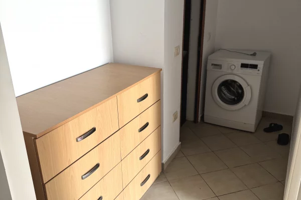 Shtepi me qera Apartament ne Tirane, 1+1, Mobilimi E mobiluar, Pagesa 40,000  Leke.