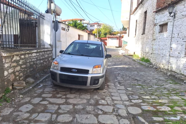 Makina ne shitje  ne Elbasan - 4,300 Euro