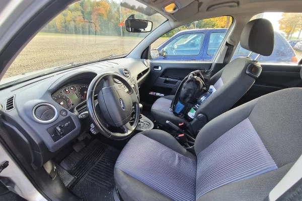 Makina ne shitje  ne Elbasan - 4,300 Euro