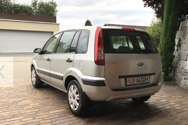 Makina ne shitje  ne Elbasan - 4,300 Euro