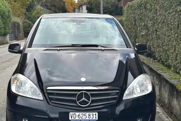Makina ne shitje  ne Elbasan - 4,300 Euro