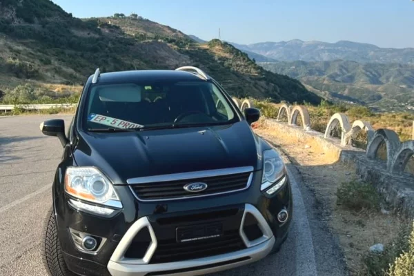 Makina ne shitje ne Tirane, Ford, 2012 gasoline-gas,Kambio Automatik Pagesa 9,000  Euro.
