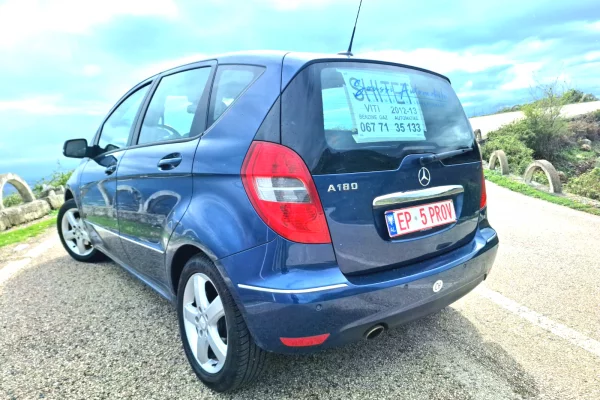 Makina ne shitje ne Lushnje, Mercedes-Benz, 2013 gasoline-gas,Kambio Automatik Pagesa 5,500  Euro.